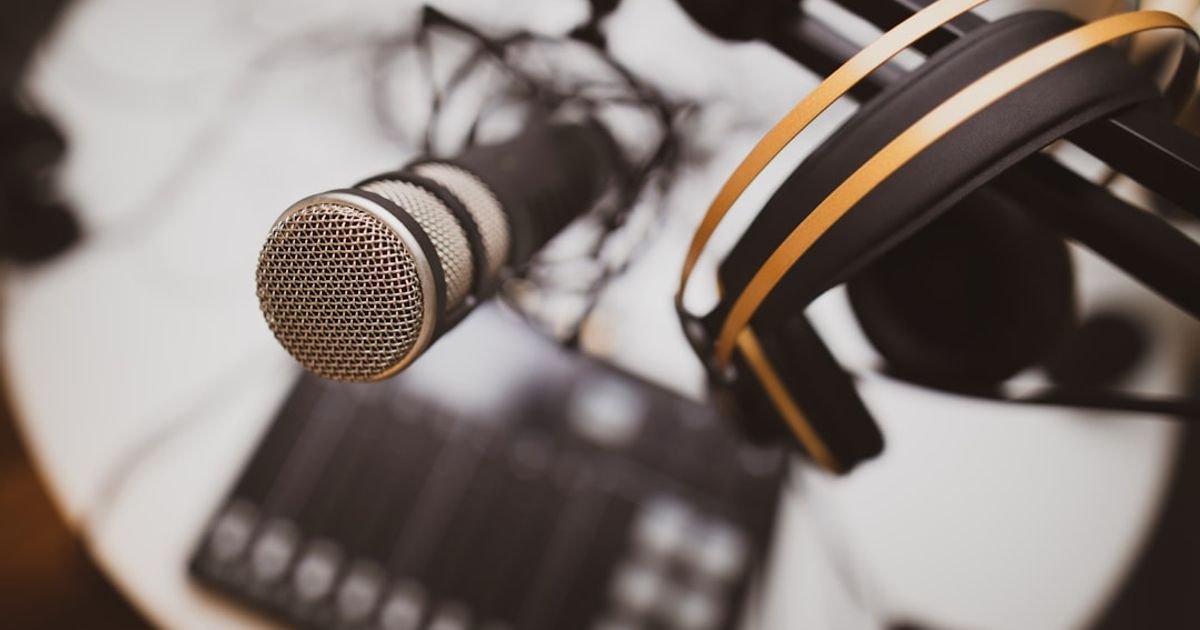 ChatGPT Prompts for Podcasters Episode Ideas