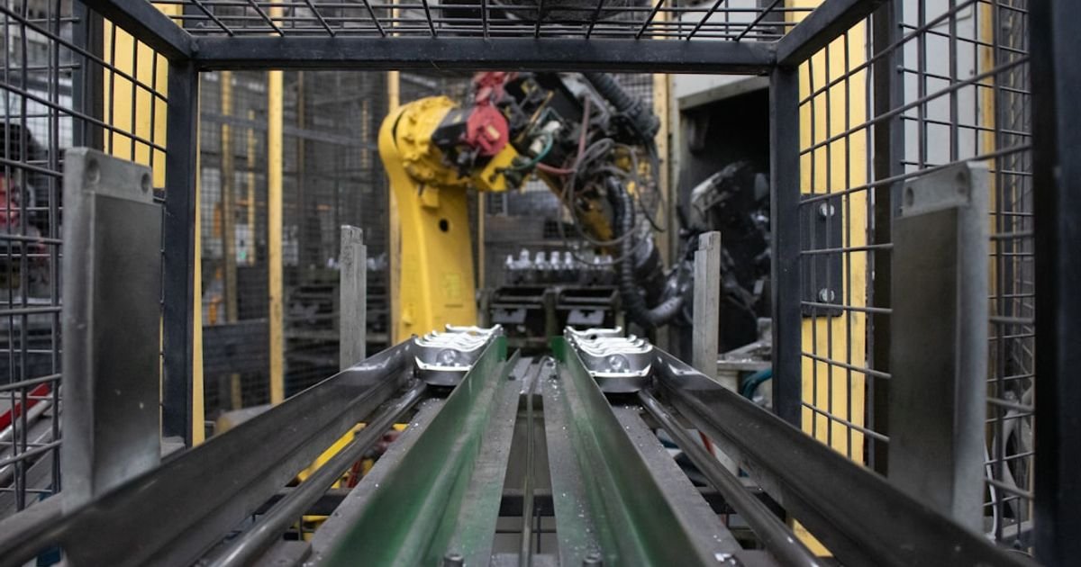 AI Prompt for Forecasting Raw Material Needs Based on Production Trends