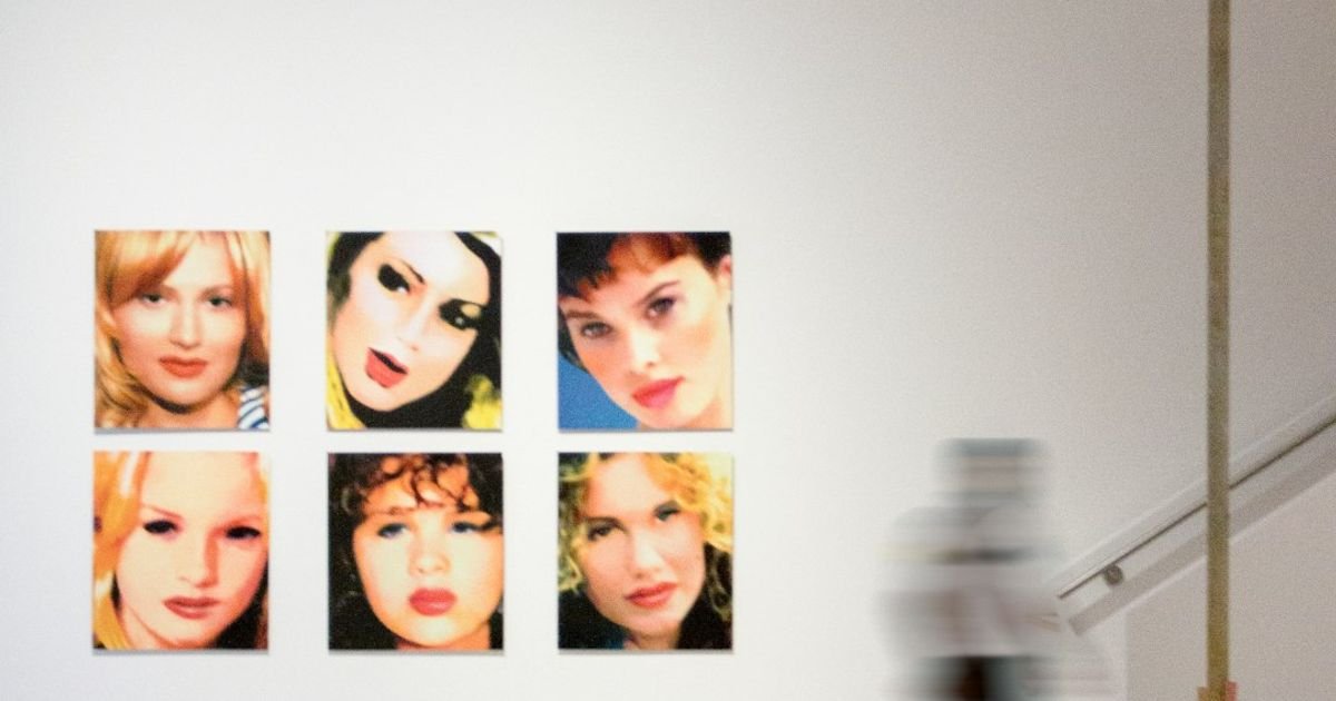 AI Prompt for Generating Artistic Filters for Video Clips