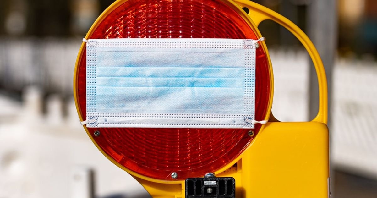 AI Prompt for Predicting Product Failures Based on Manufacturing Data
