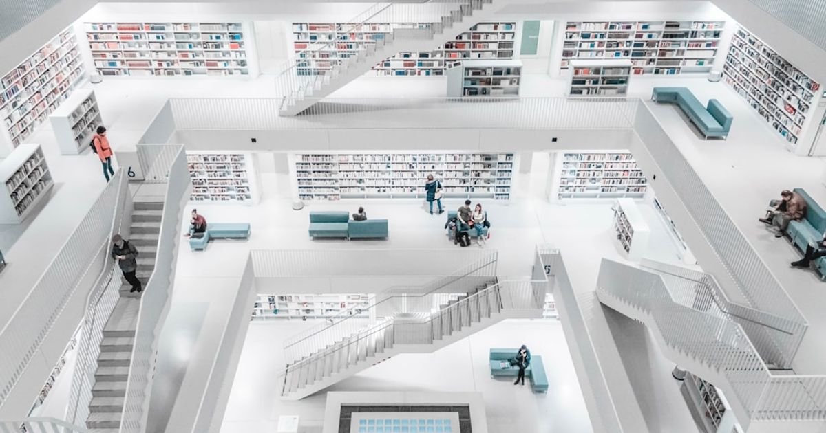 AI Prompt for Recommending Relevant Courses Based on Career Goals