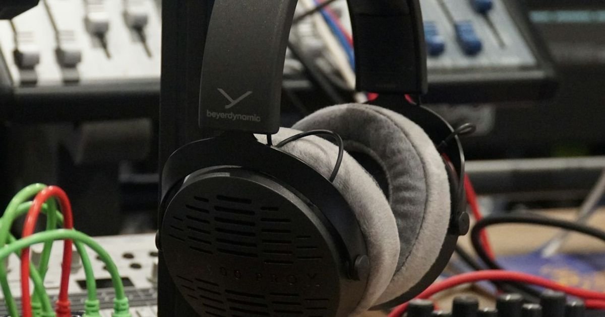 AI Prompt for Removing Background Noise from Audio Recordings