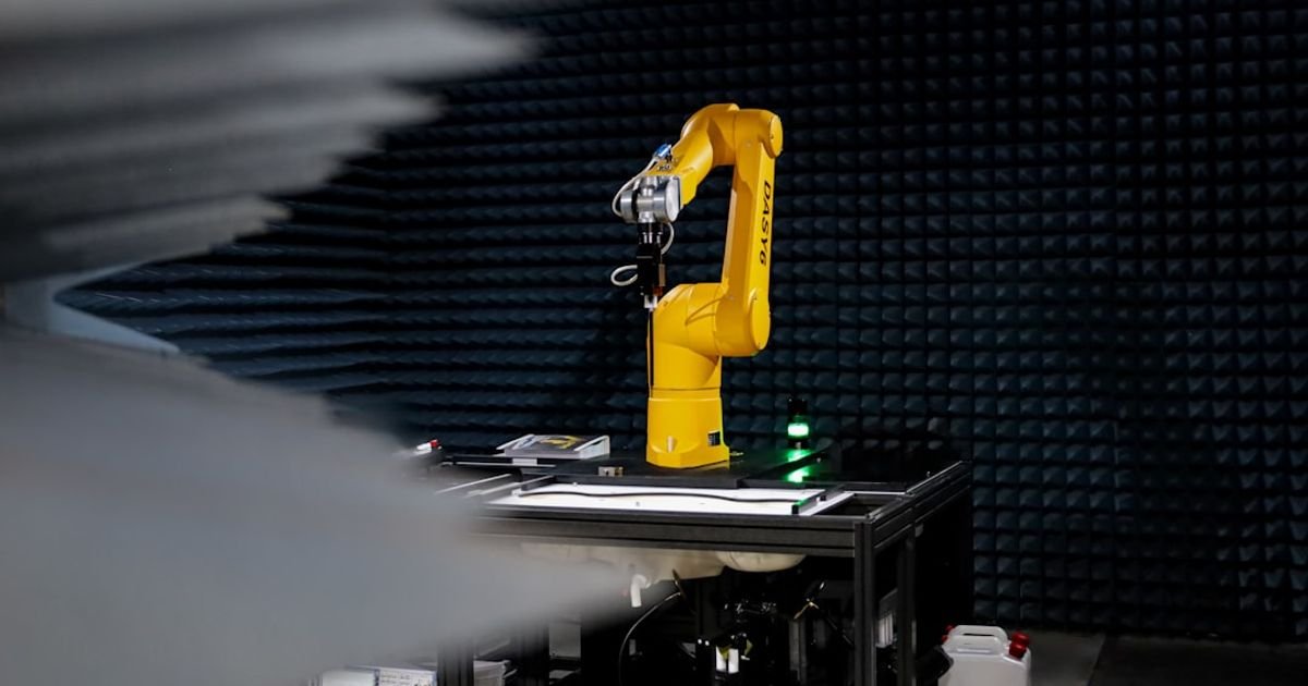 AI Prompt for Removing Voice Noise Automatically