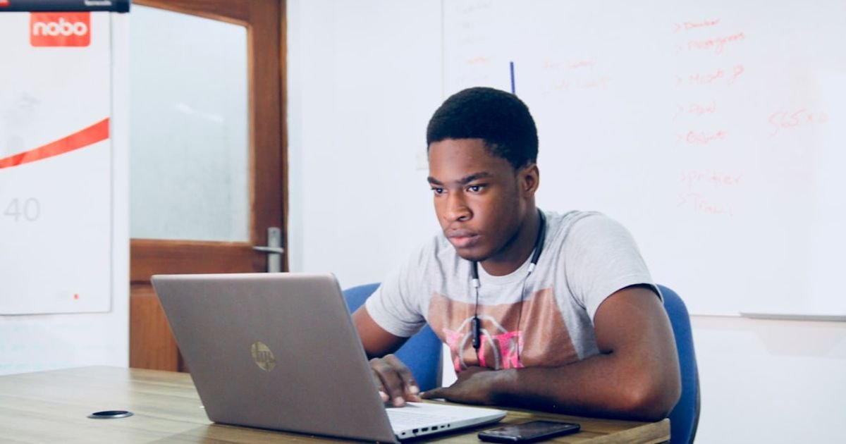 AI Prompt for Skill Gap Analysis and Personalized Learning Recommendations
