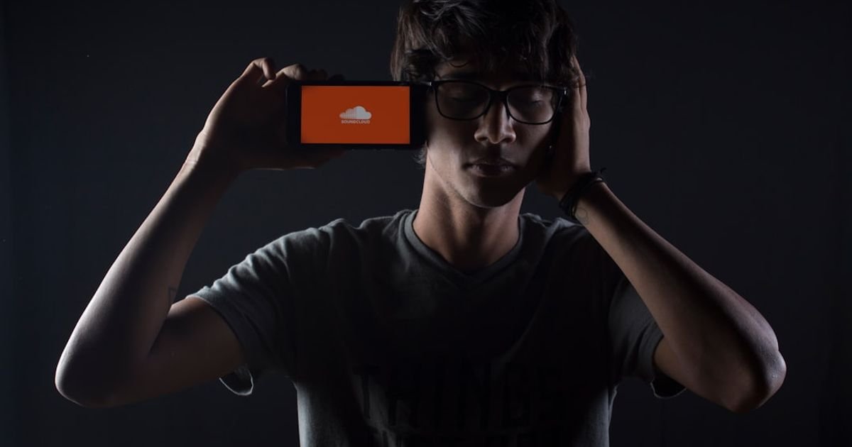 ChatGPT Prompt for Social Media Video Caption Generation