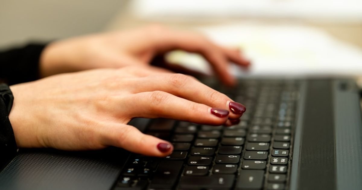 ChatGPT Prompt for Writing Cold Email Intros that Convert