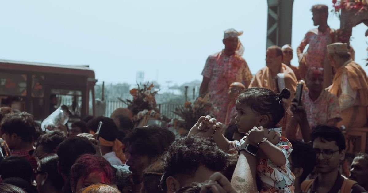 ChatGPT Prompt for Writing Navratri Festival Video Ad Scripts