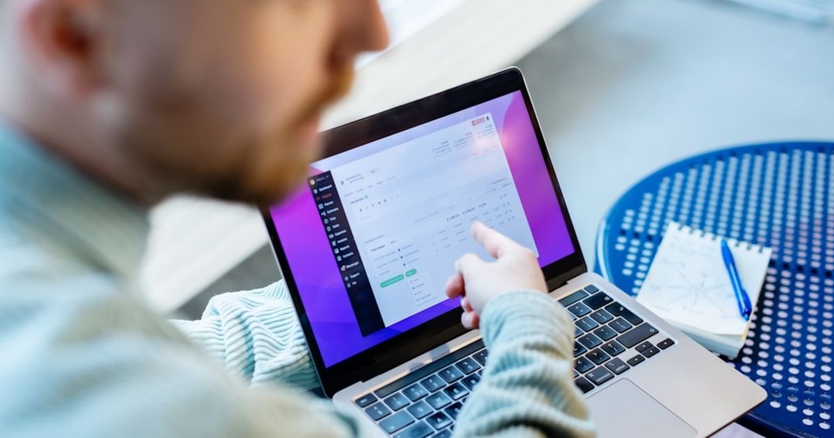 ChatGPT Prompt for Writing Product Comparison Emails