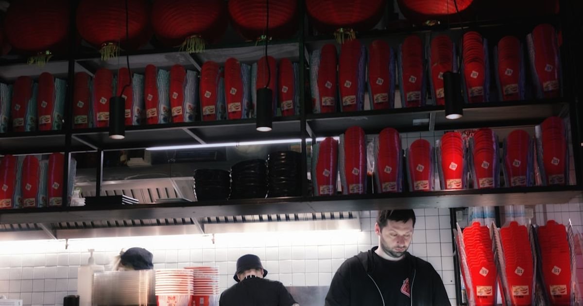Create a YouTube Shorts prompt for Chinese New Year street food