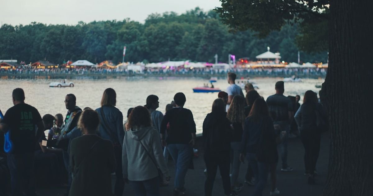 Create a YouTube vlog prompt around attending Oktoberfest in Germany