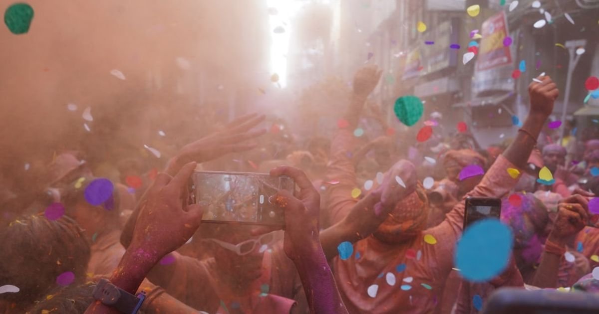 Develop a documentary prompt about global New Year celebrations