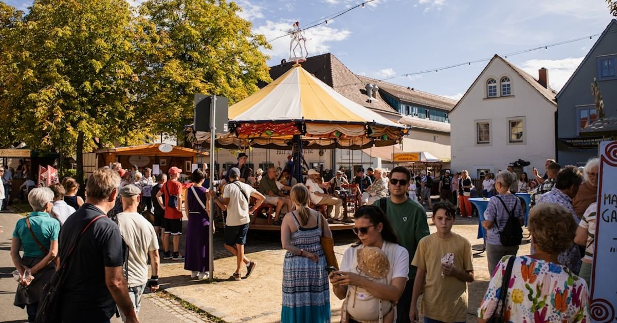 Develop an investment prompt for Oktoberfest travel startups