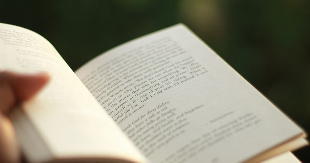 Gemini Prompt for Building a Book Summary & Reading App