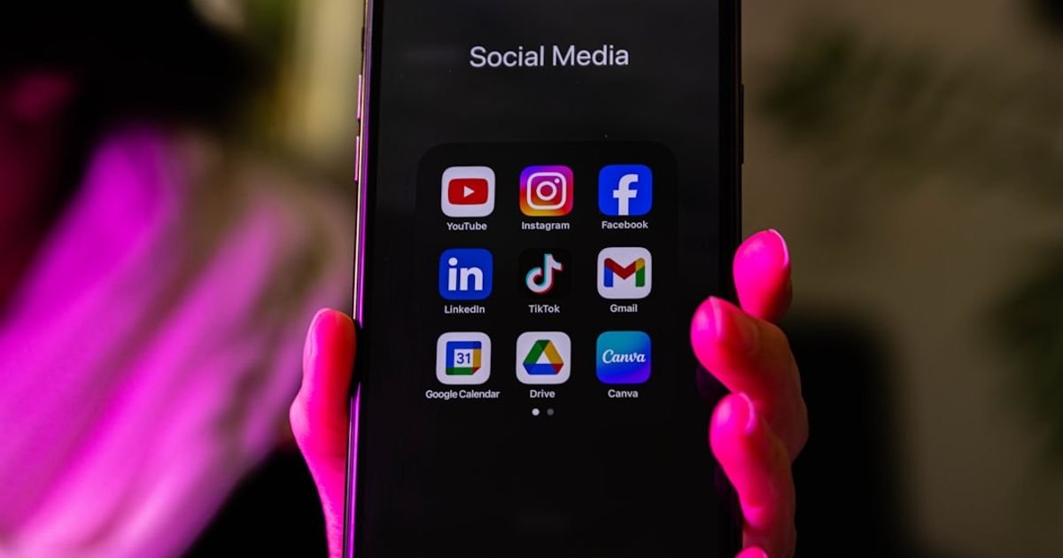 Grok Prompt for Generating Social Media Post Templates
