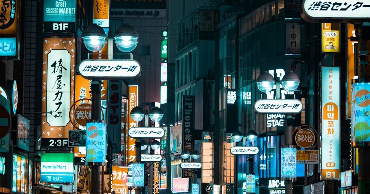 Multilingual Content Generation AI Prompt for Global Blog Posts