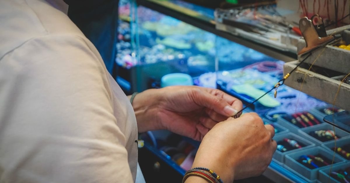 Veo Prompt for Creative Gaming Social Media Clips