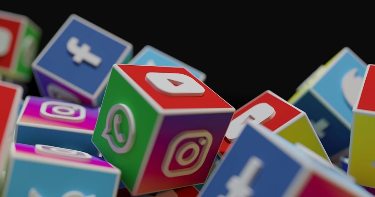 Veo Prompt for Designing Aesthetic Social Media Intros