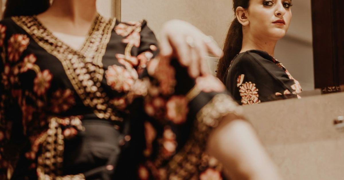 Veo Prompt for Producing Navratri Fashion Show Videos