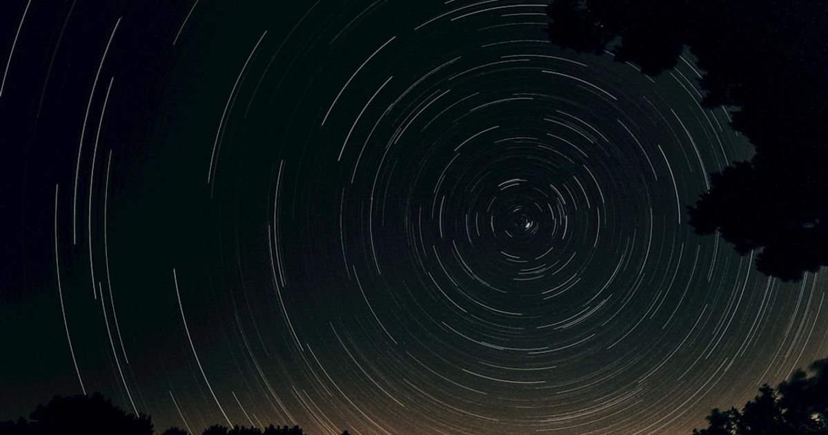 Celestial Rune Circle Eruption VFX Prompt
