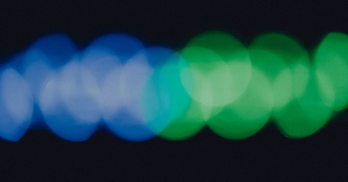 Color Gradient Waves Moving Slowly ASMR VFX Prompt