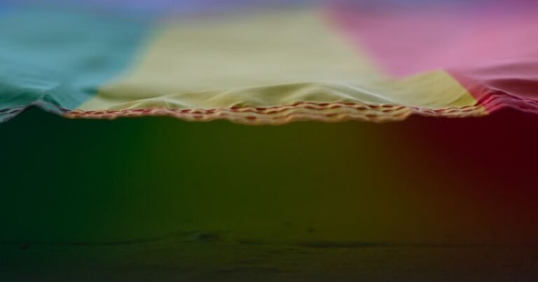 Color Warp Transition VFX Prompt - Blog - MakeAIPrompt.com