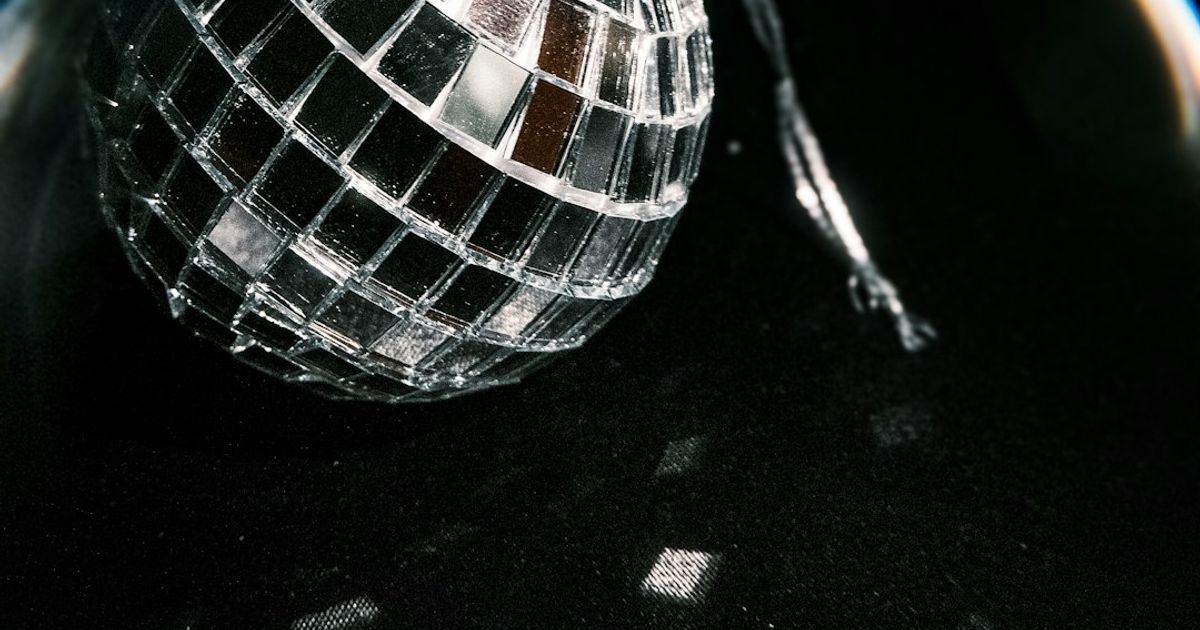 Crystal Ball Wishing Vision VFX Prompt