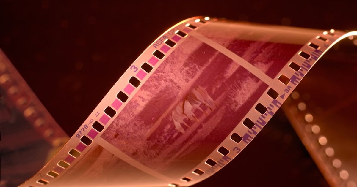 Digital Glitch VFX Prompt