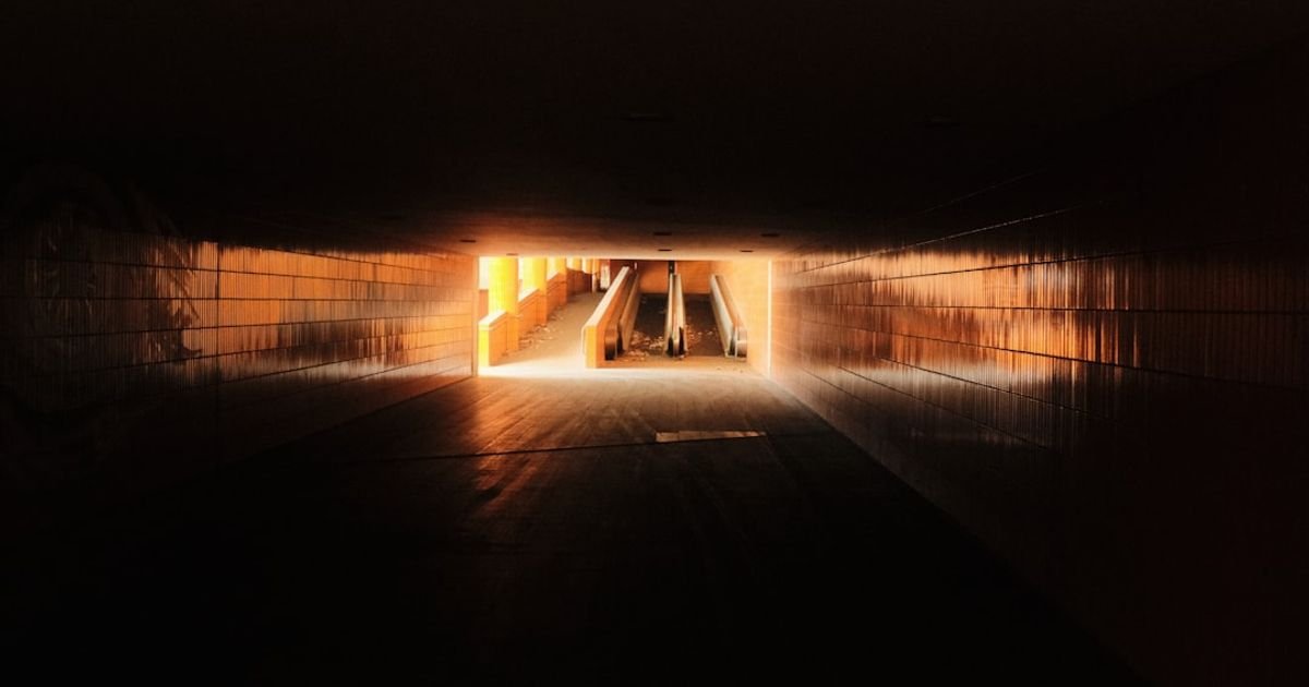 FTL Warp Jump Tunnel VFX Prompt