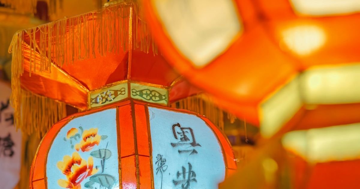 Festival lantern art prompt by ChatGPT