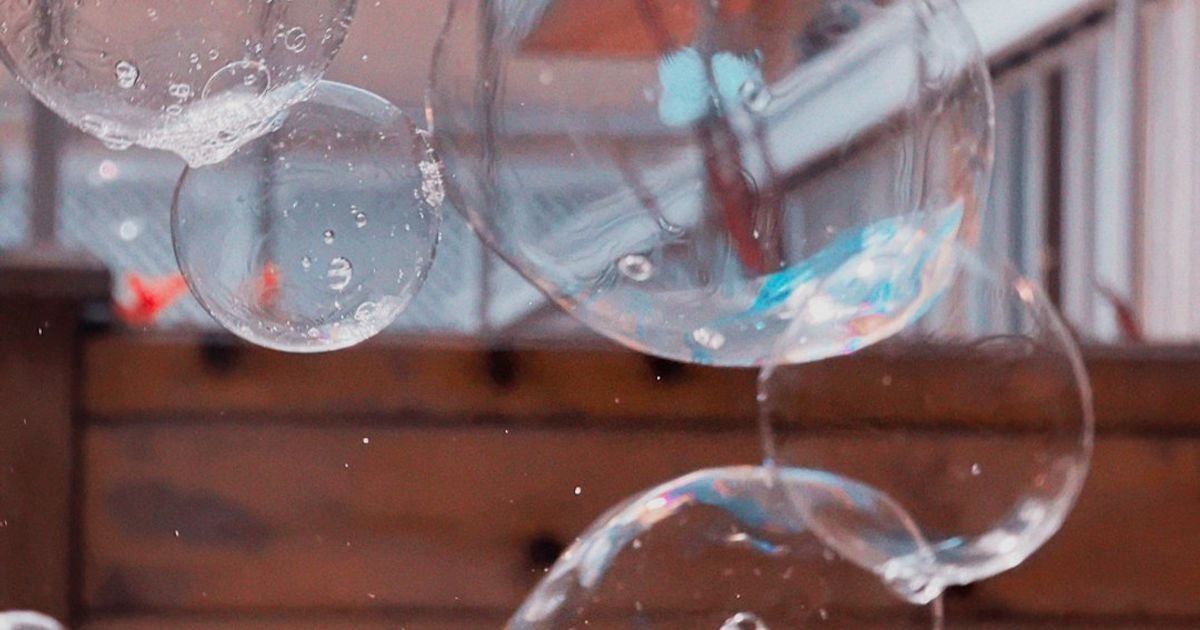 Floating Bubbles with Sound Wave Sync ASMR VFX Prompt