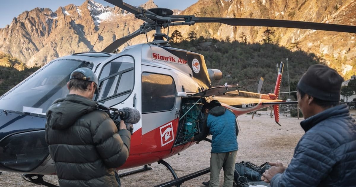 Helicopter Gunfire Trail VFX Prompt