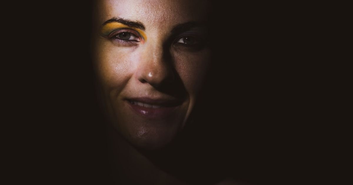 Holographic Face Scan VFX Prompt