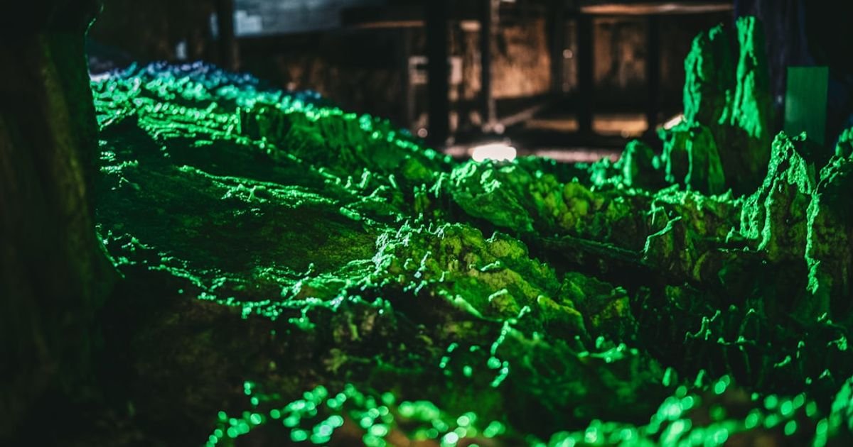 Hulk Ground Smash Shockwave VFX Prompt