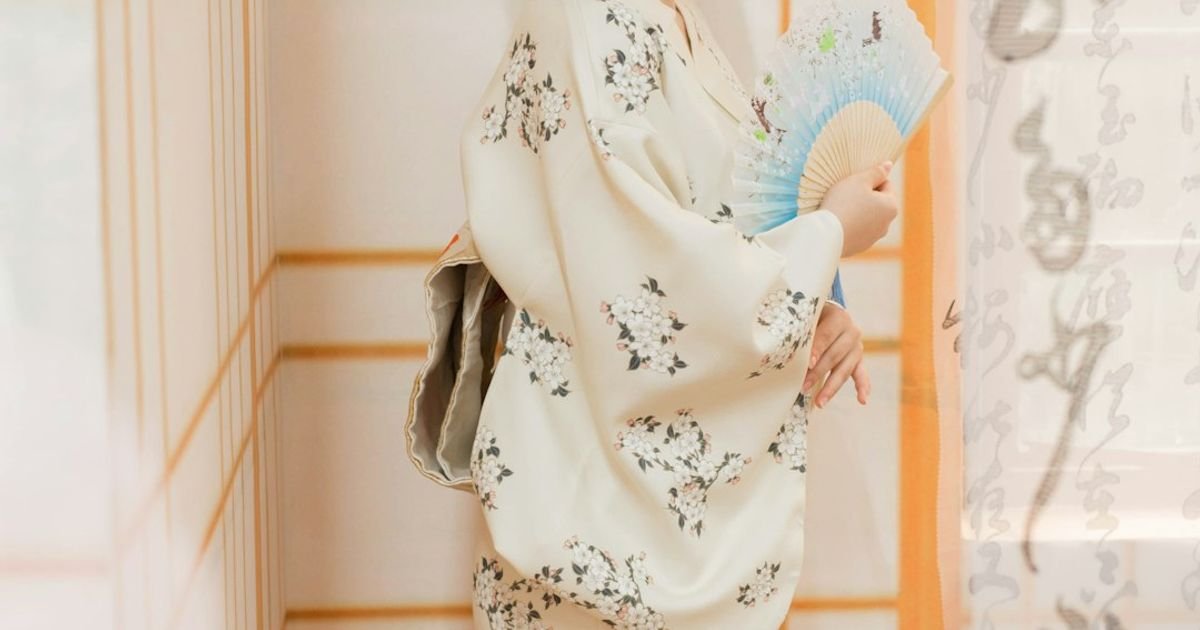 Japanese kimono fashion video prompt ChatGPT