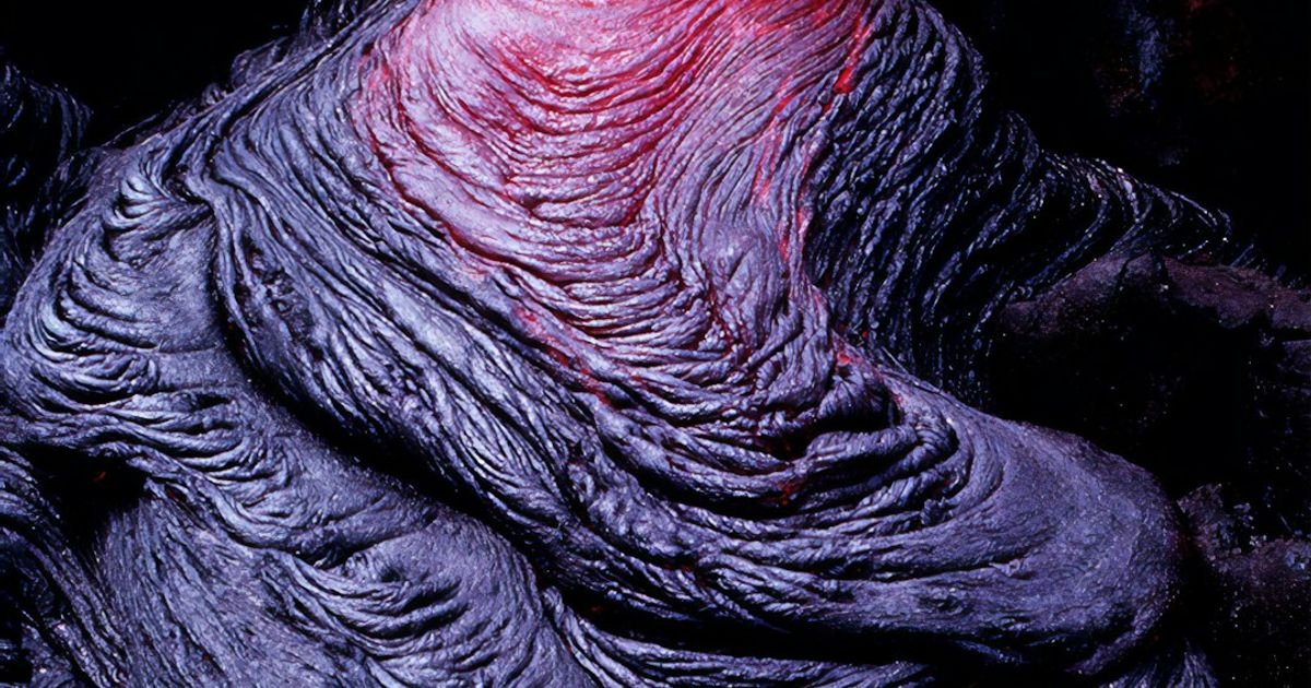 Lava Cooling Crystal Formation VFX Prompt
