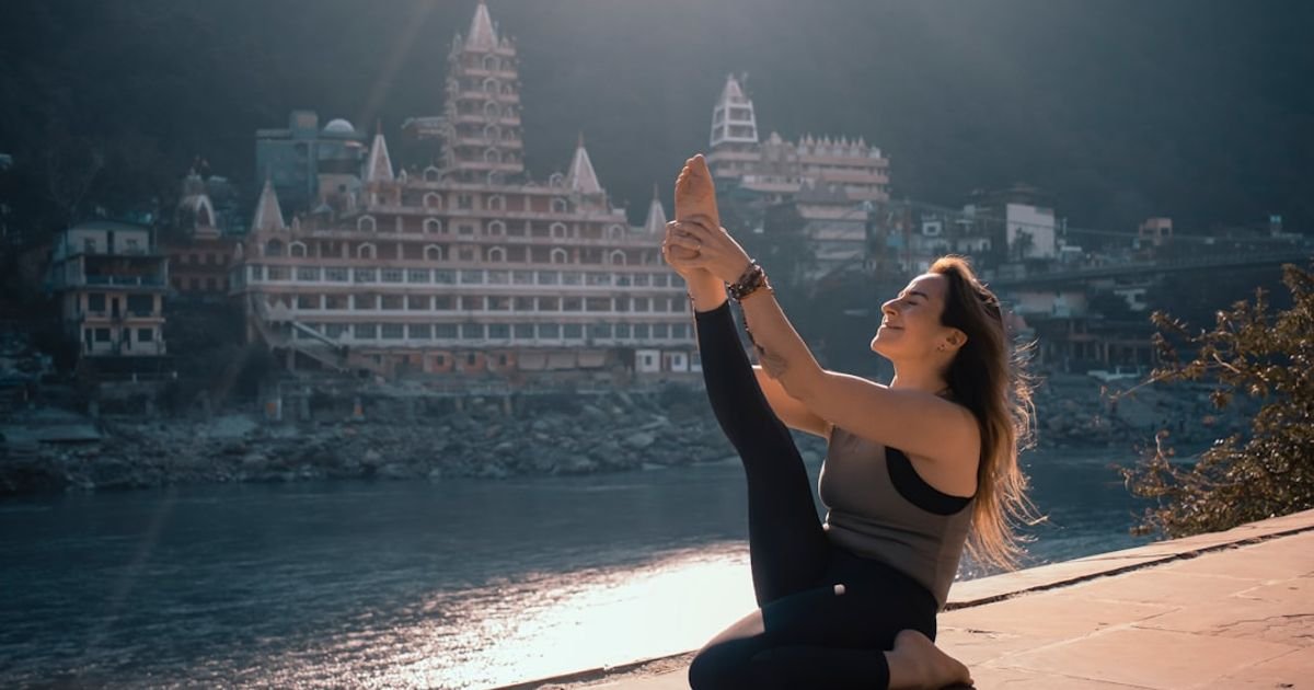 Luxury Lifestyle Video Prompt in Hindi for YouTube