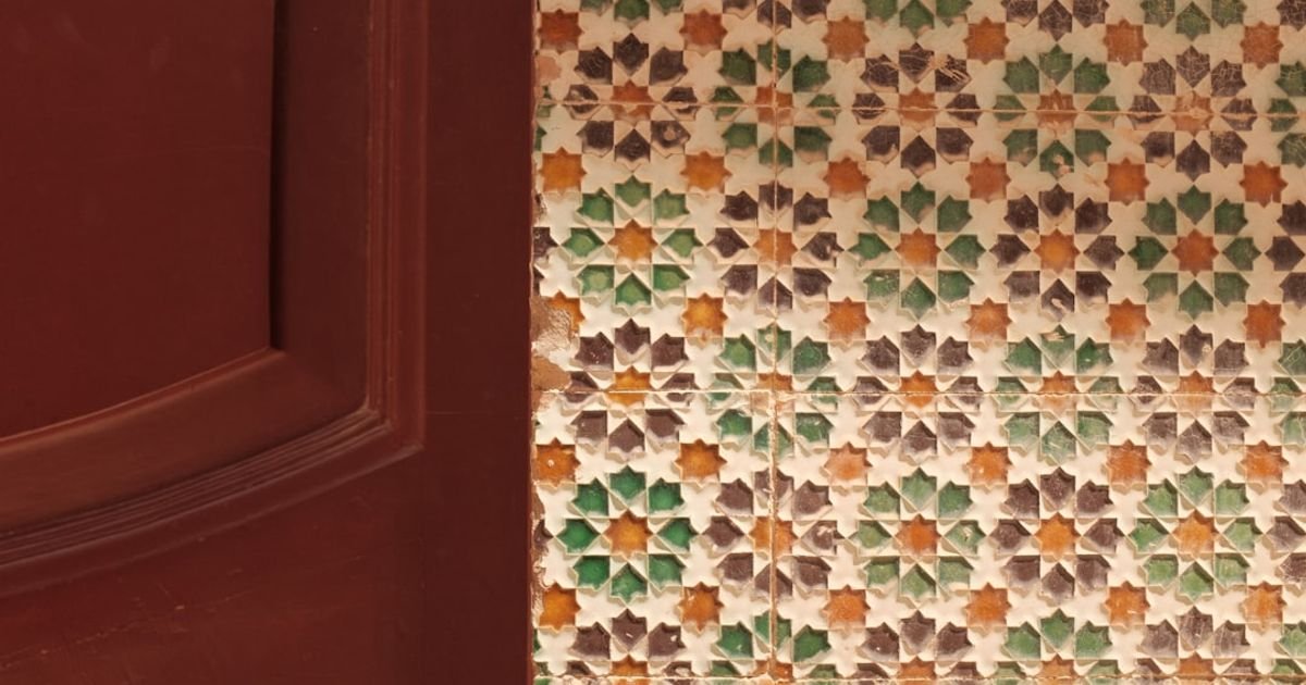 Moroccan tile design prompt powered by Gemini