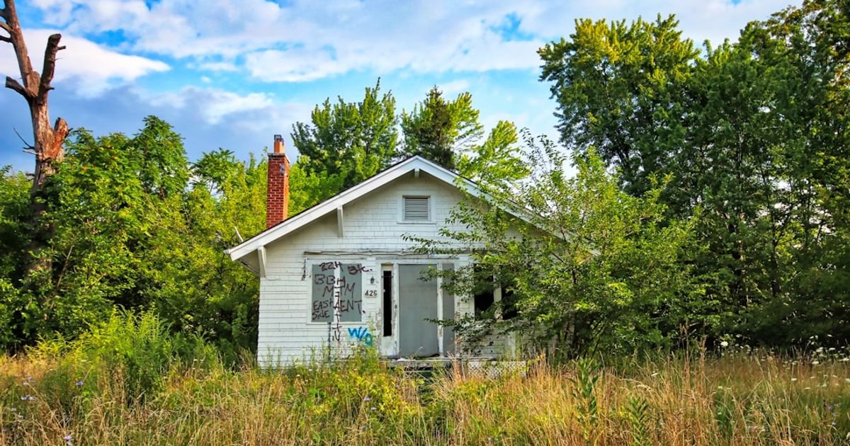 Prompt for Real Estate Property Descriptions