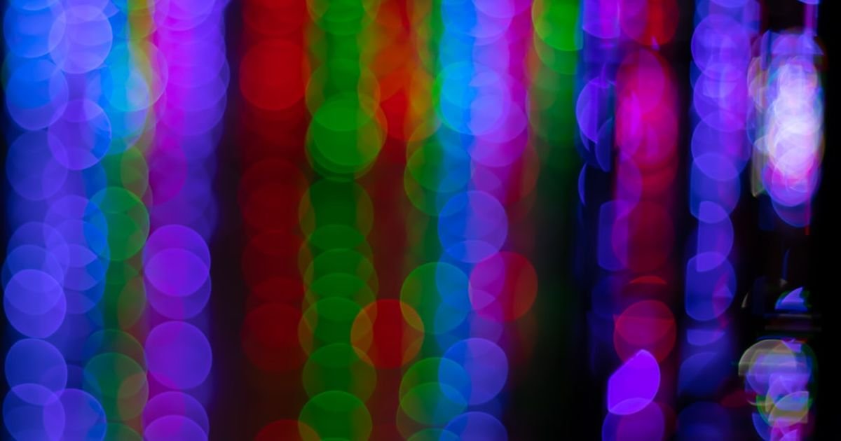 Rainbow Light Trails in Dark Room ASMR VFX Prompt