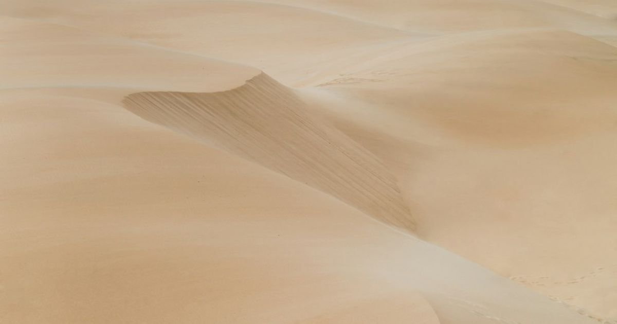 Sand Dissolve VFX Prompt