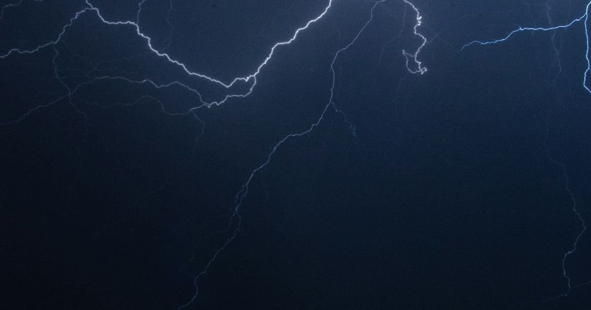 Thor Lightning Strike VFX Prompt