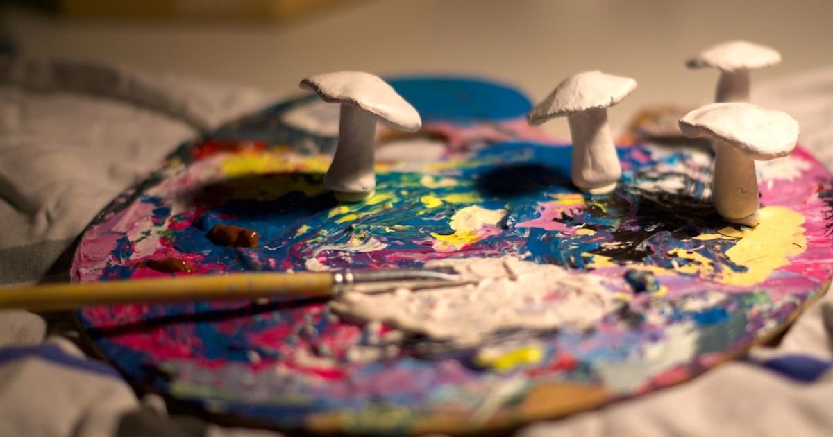 VEO 3 Prompt for Magical Realism - The Painter of Dreams