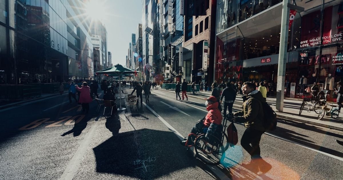 VEO 3 Prompt for Mobile Game Trailer Ad with Engaging Storyline