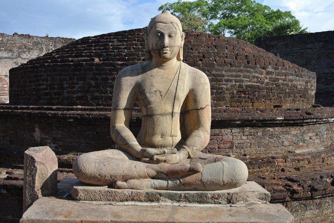 Luminescent flora bioluminescence digital art prompt