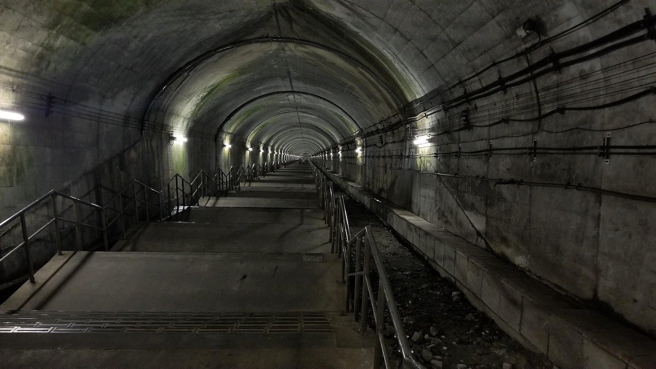 Invisible Microscopic World Details Prompt