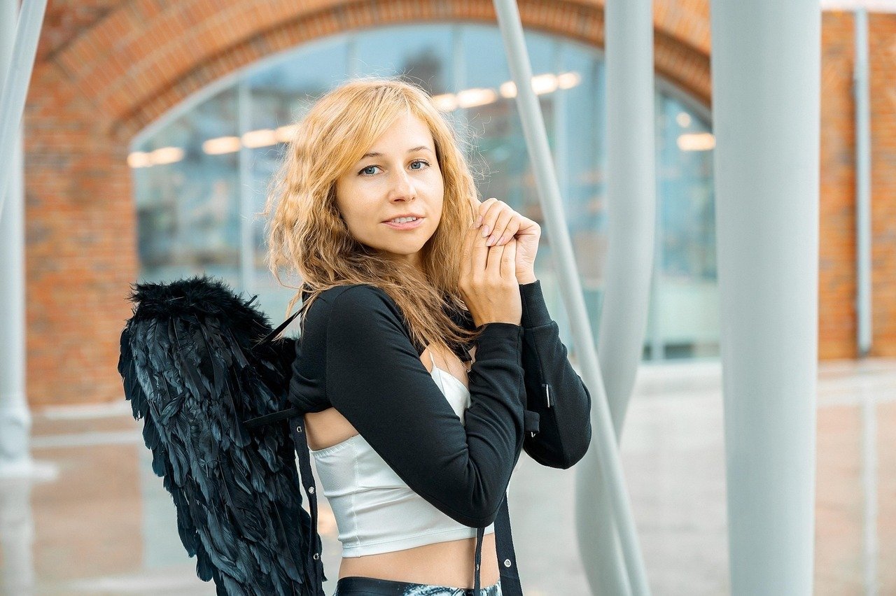 Glitching AI Influencer Persona Design Prompt